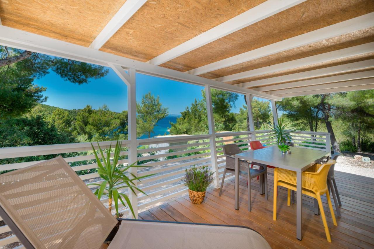 Kamp Vira Mobile Homes ฮวาร์ ภายนอก รูปภาพ