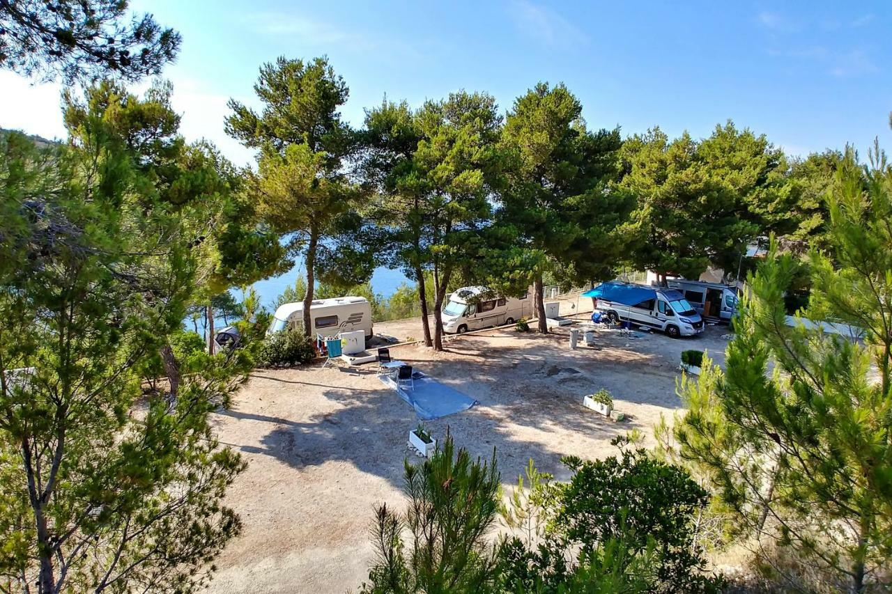 Kamp Vira Mobile Homes ฮวาร์ ภายนอก รูปภาพ